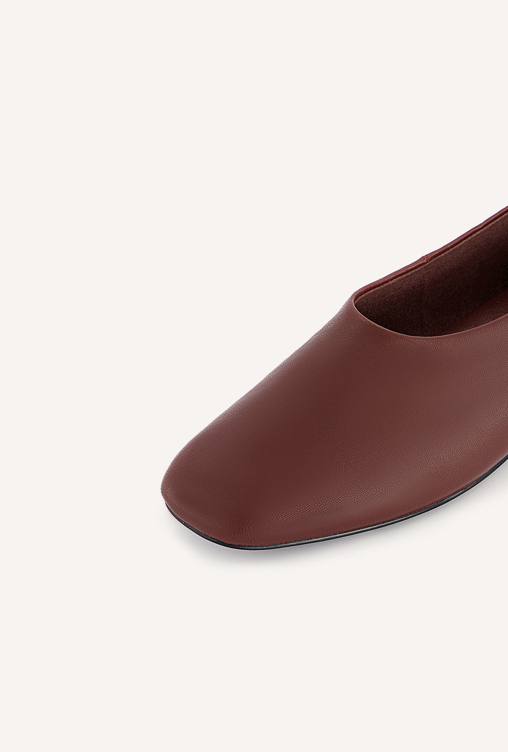 garnet-red-0