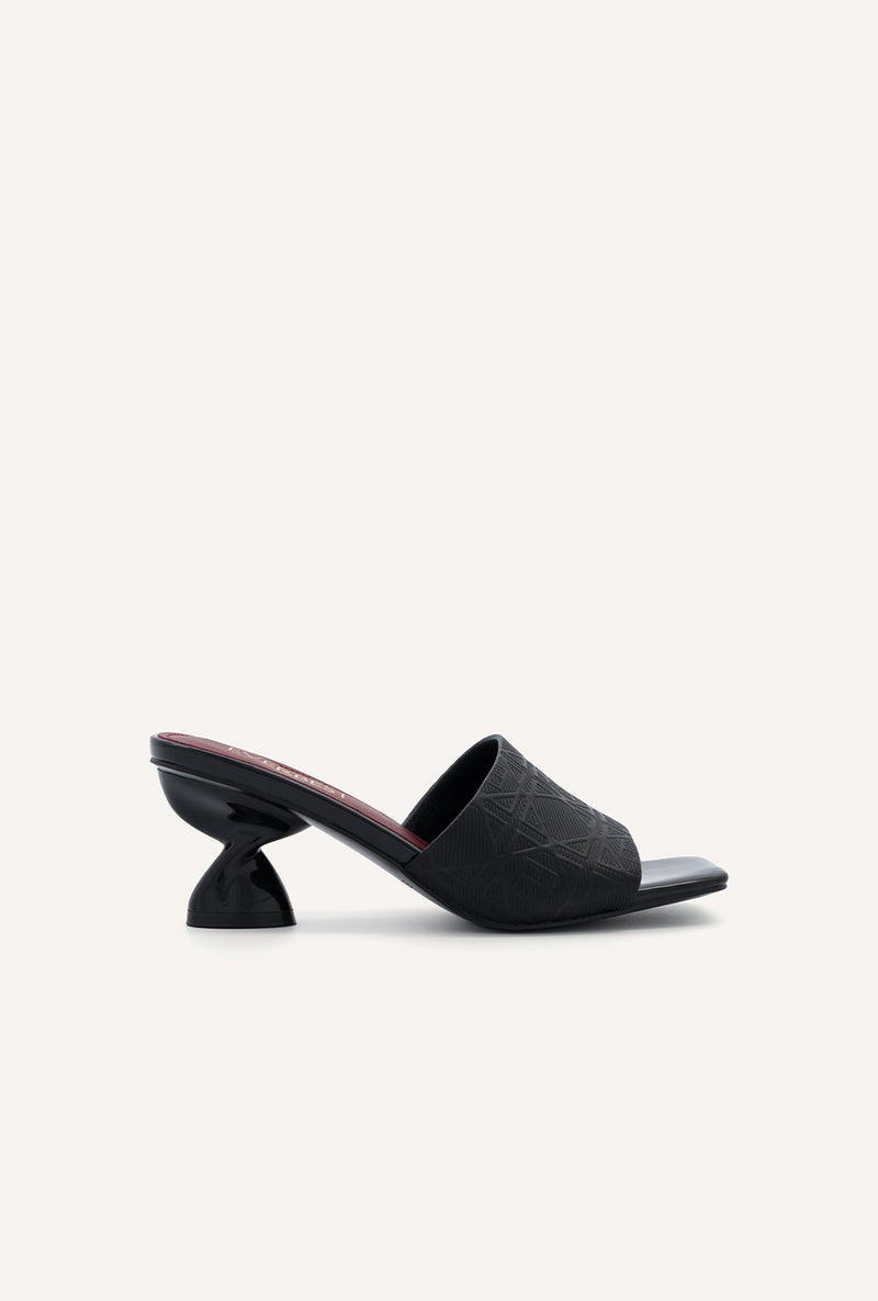 Linemist Sandal