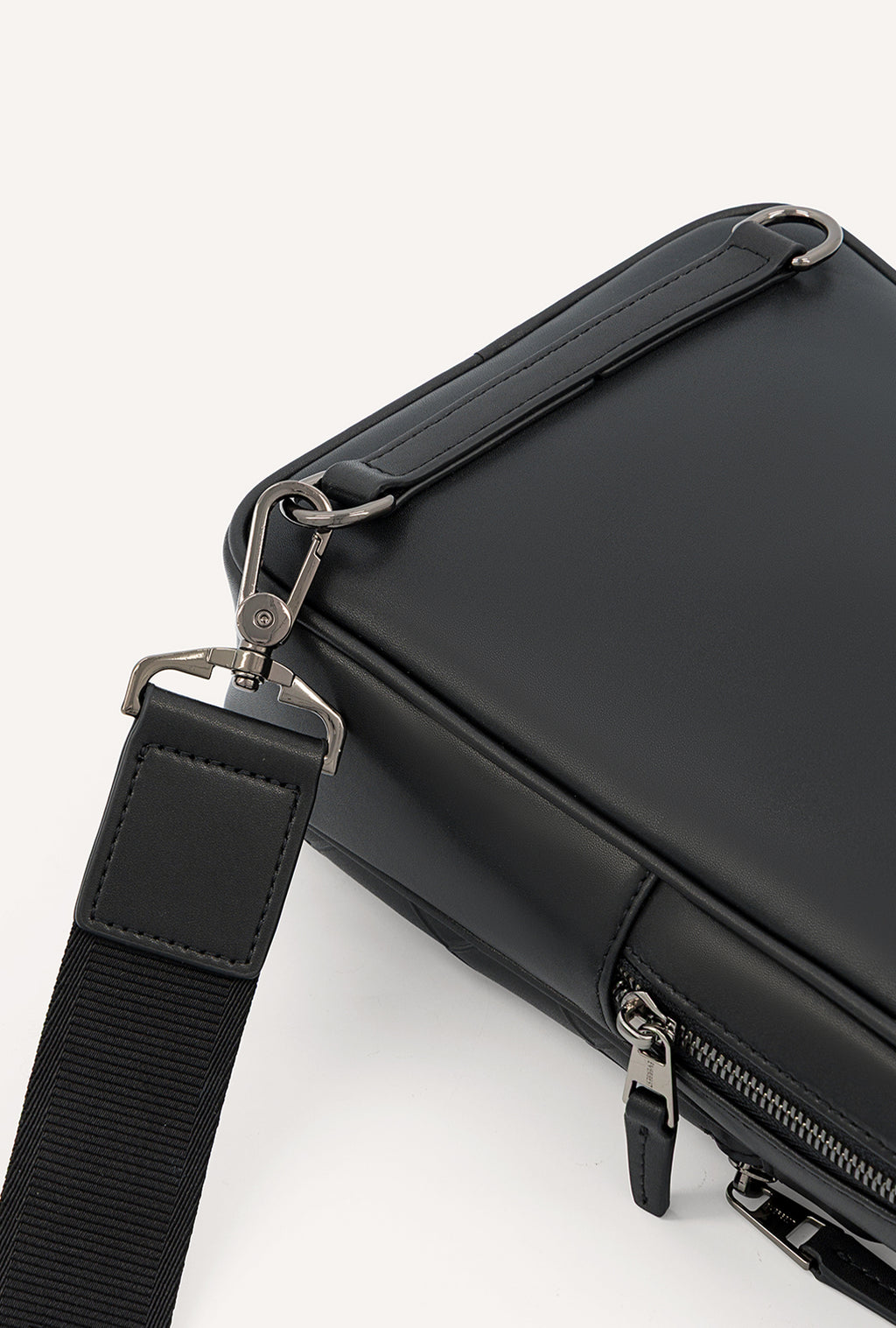noir-black-0