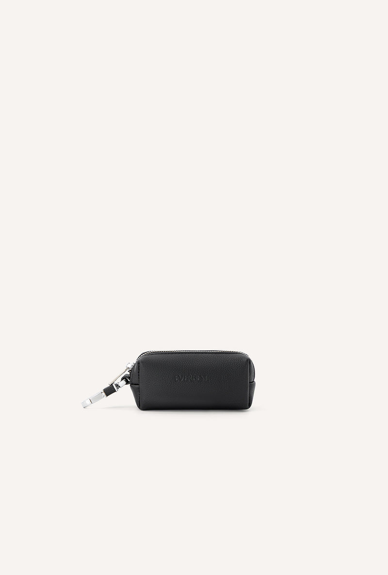 noir-black-3
