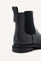 noir-black-0