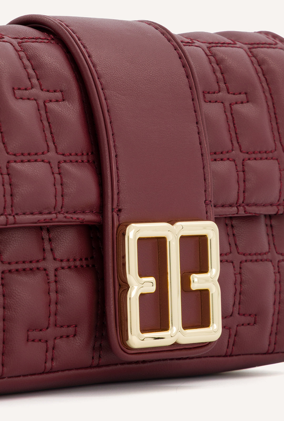 garnet-red-0