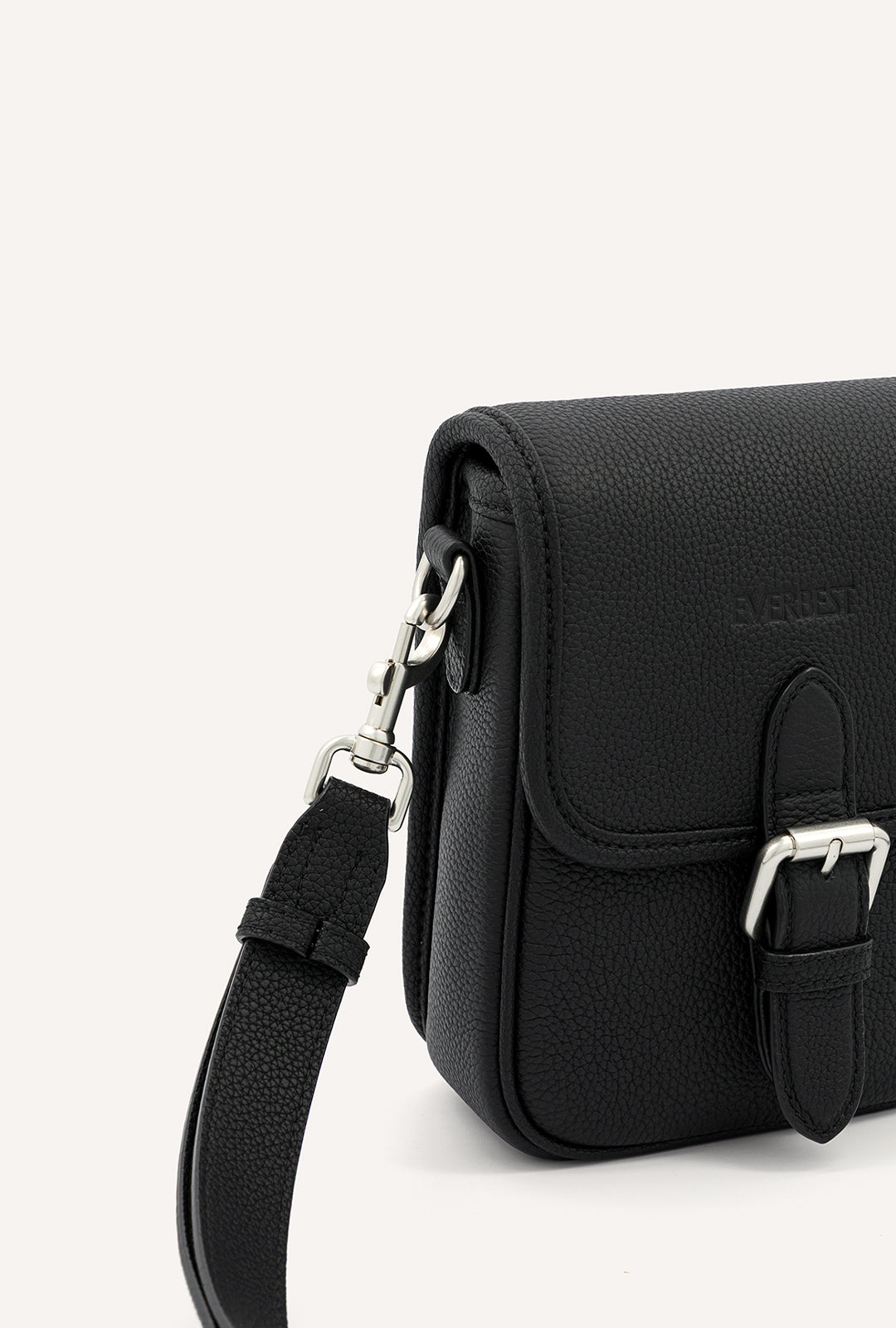 noir-black-0