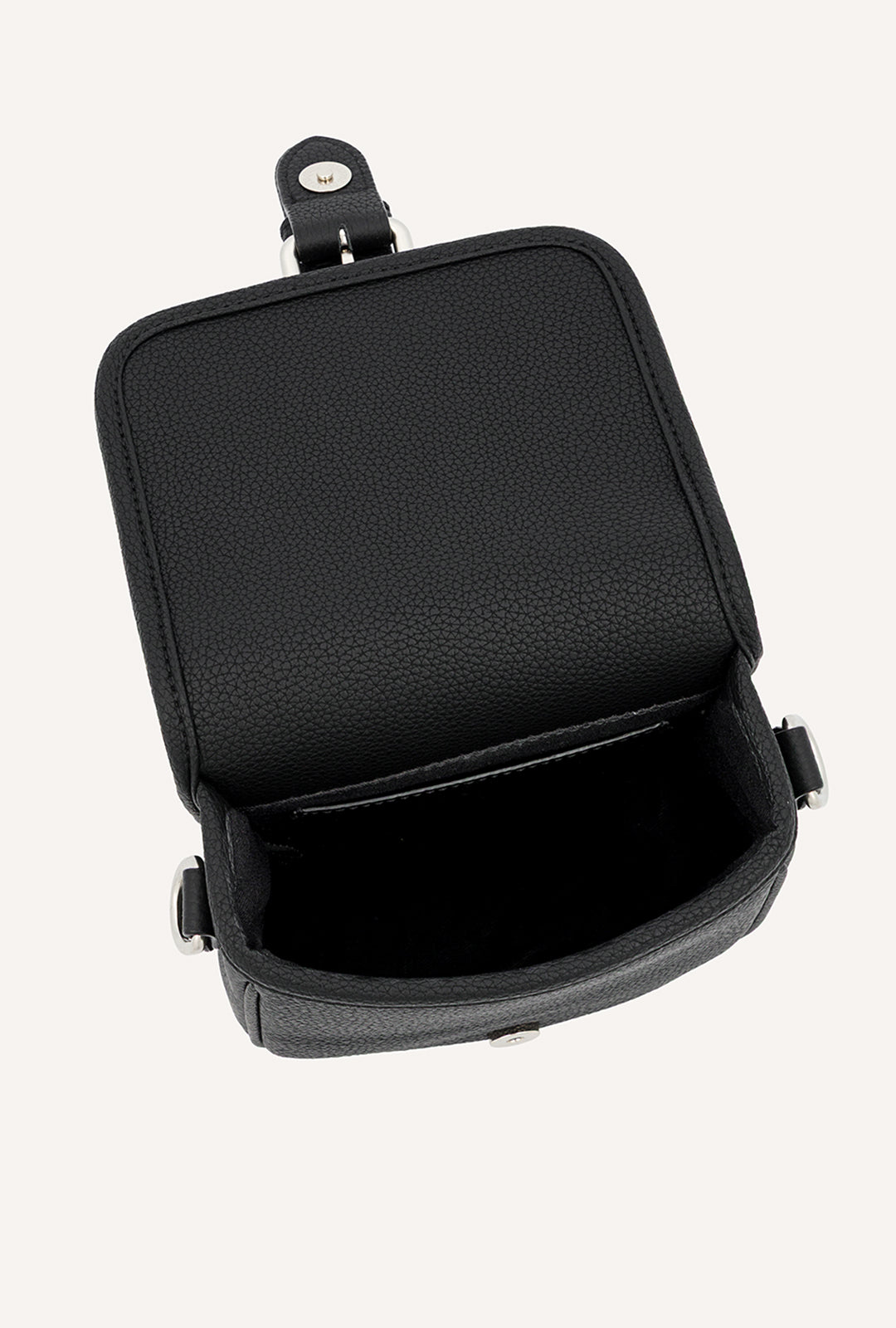 noir-black-0