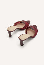 maroon-0