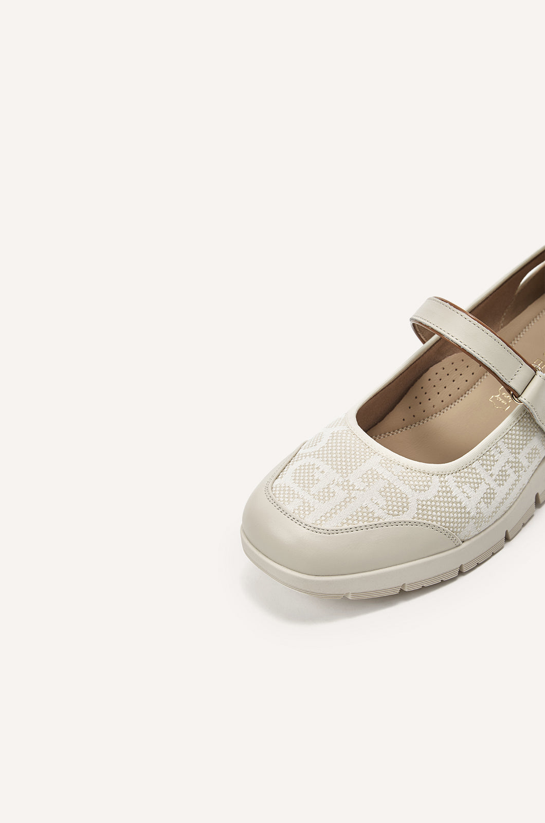beige-0