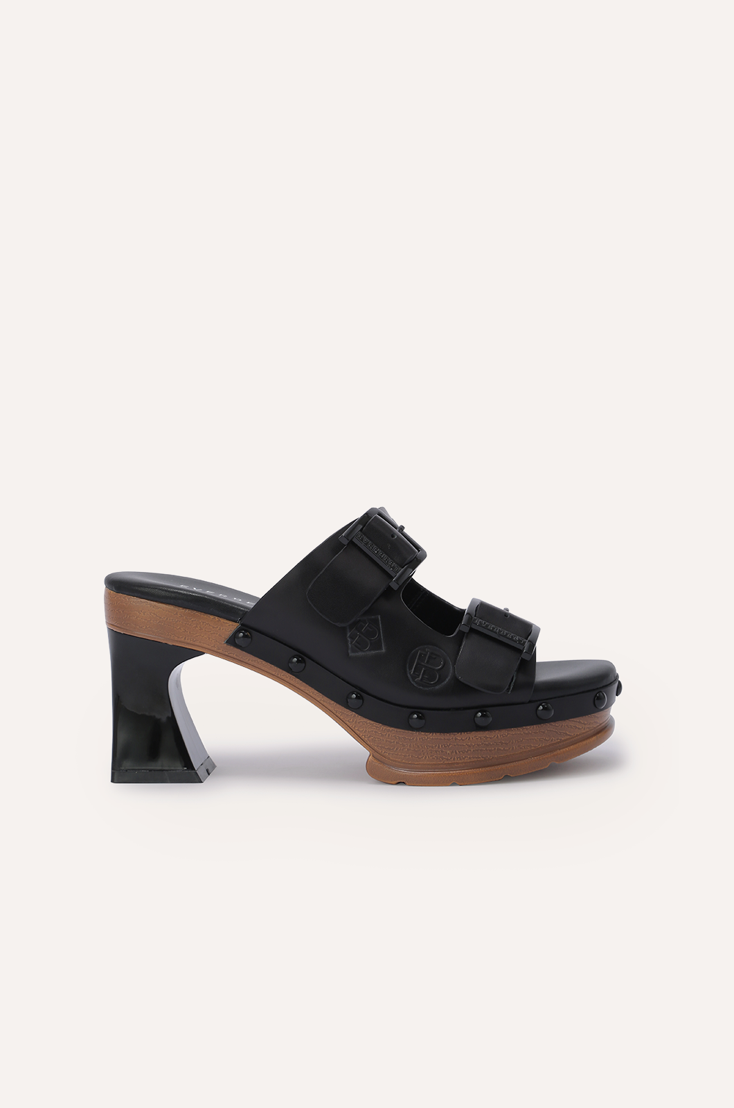 Niamh Sandal