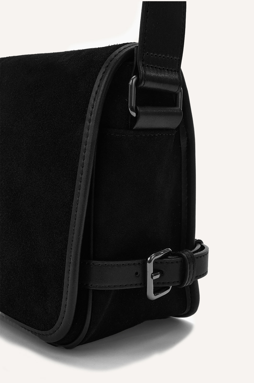 Tovar Messenger Bag
